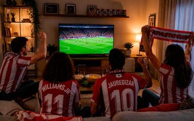 ¿Por qué algunos vecinos celebran antes que otros los goles del Athletic en TV?